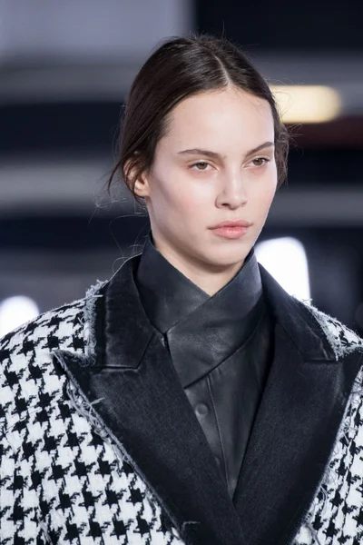 Look 38